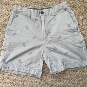 Men's Summer Shorts khaki with Pineapple print 3 pockets Size 29in